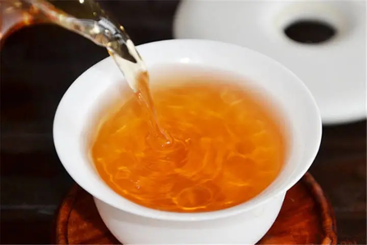 普洱生茶的十種湯色,教你一眼識(shí)別?