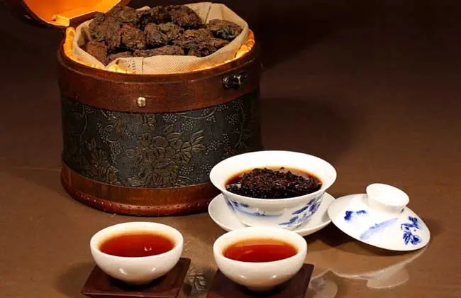 喝普洱完整滋味，品老茶成熟茶湯