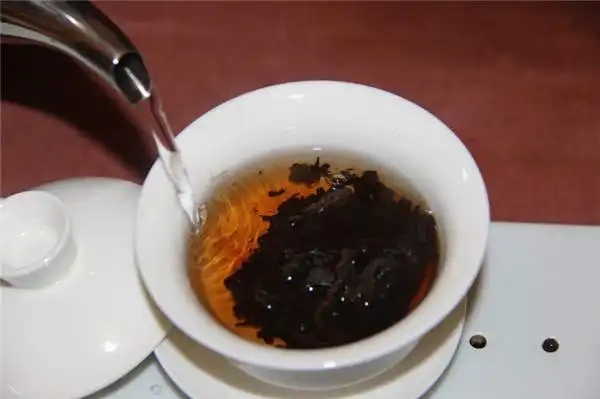 為什么你泡的熟茶，湯色像醬油？