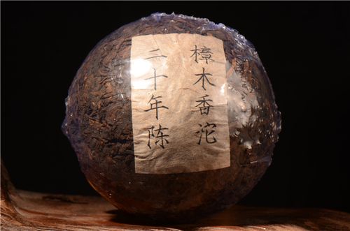 收藏普洱茶，應(yīng)選擇知名品牌還是小品牌？